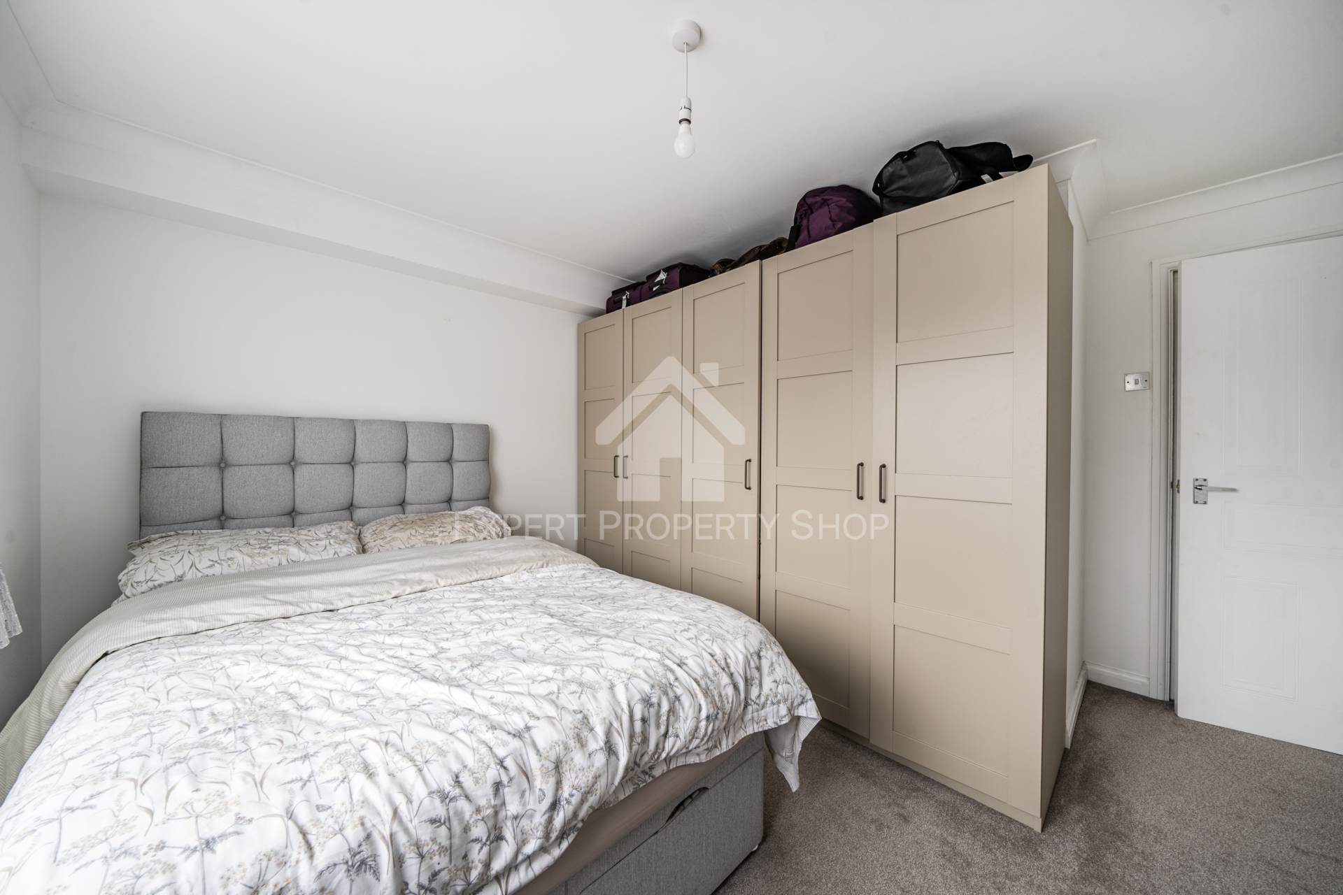 Varsity Drive, Twickenham, Image 10