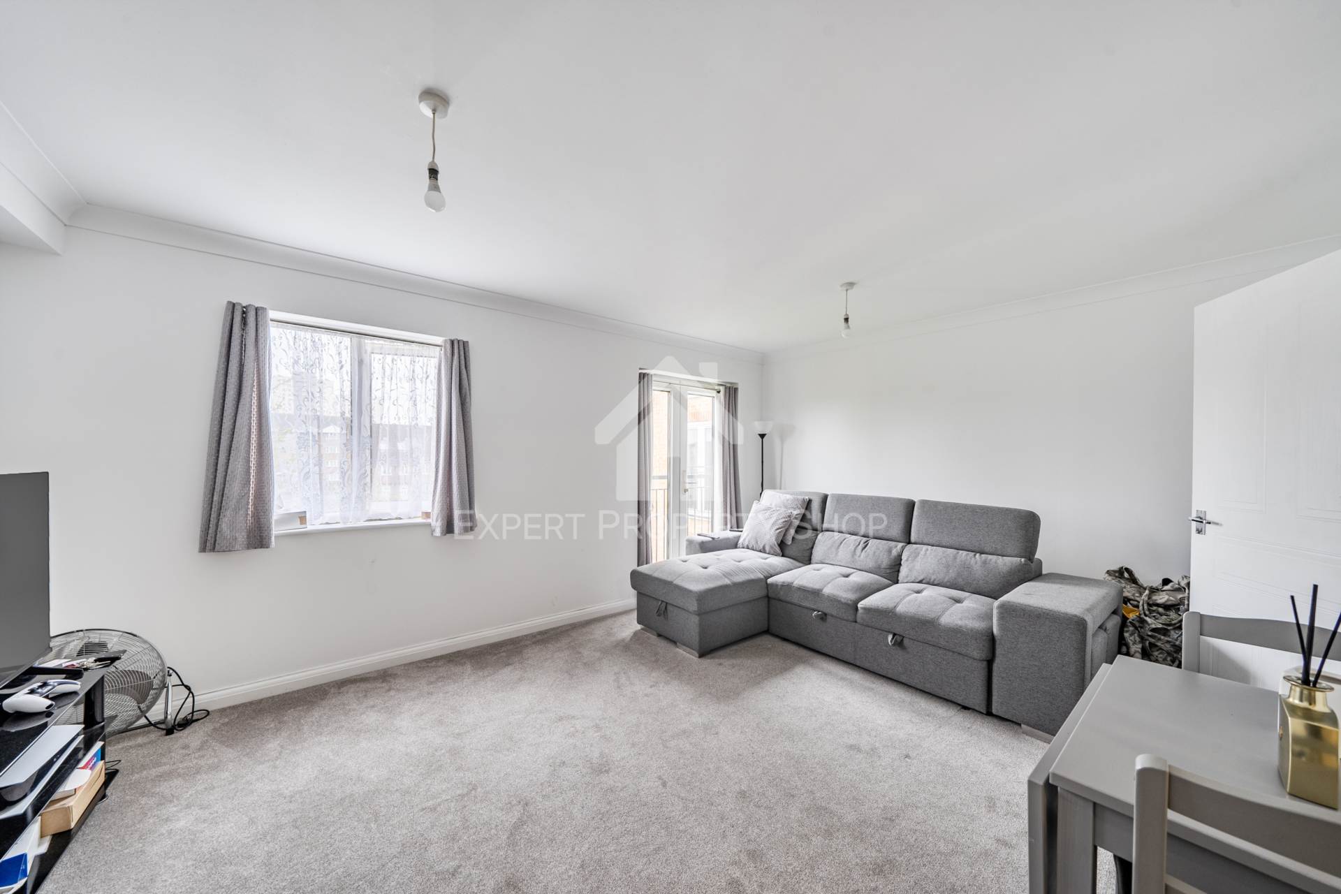 Varsity Drive, Twickenham, Image 8