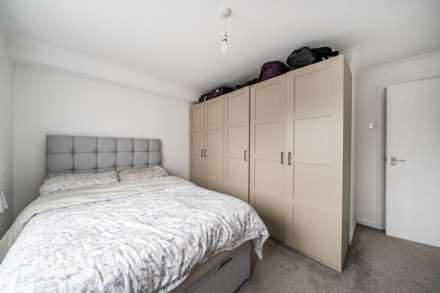 Varsity Drive, Twickenham, Image 10