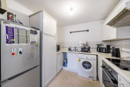 Varsity Drive, Twickenham, Image 7