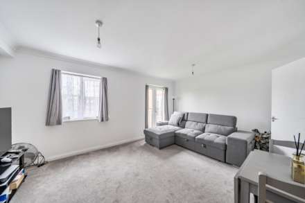 Varsity Drive, Twickenham, Image 8