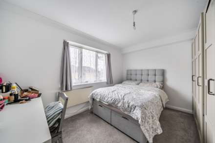 Varsity Drive, Twickenham, Image 9