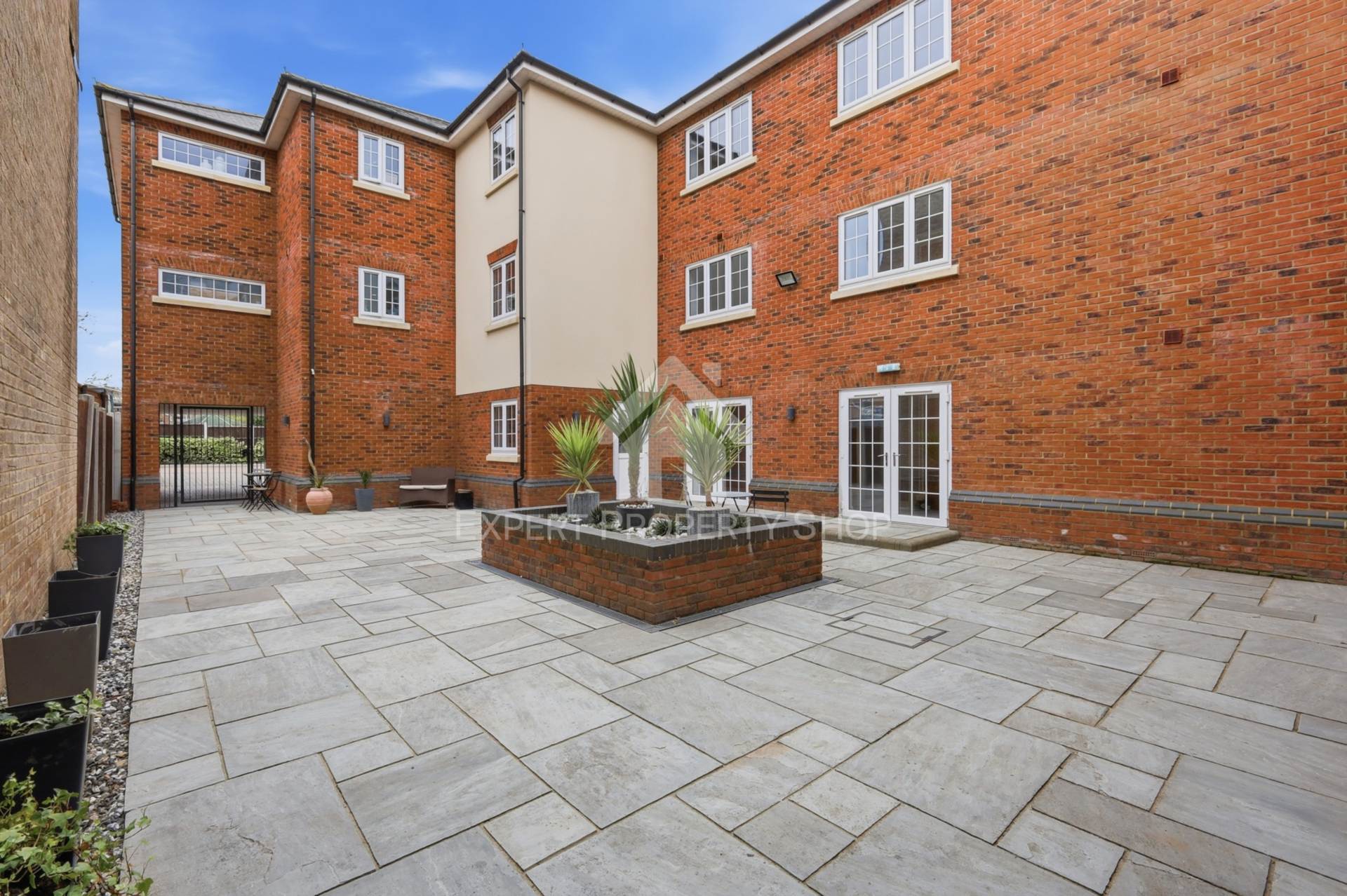 High Road, Benfleet, Image 10