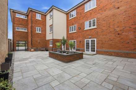 High Road, Benfleet, Image 10