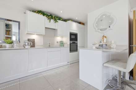 High Road, Benfleet, Image 4