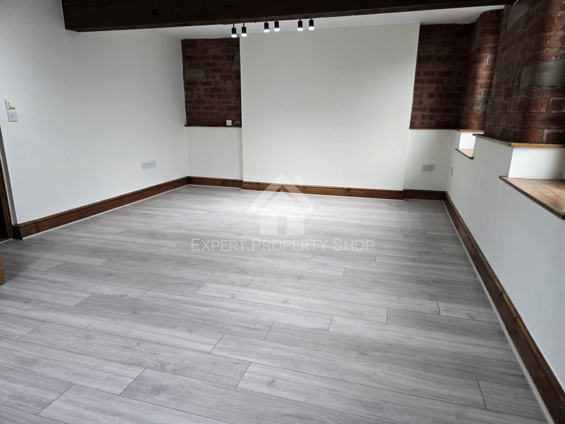 Apartment 3, Oxford Road, Gomersal, Image 2