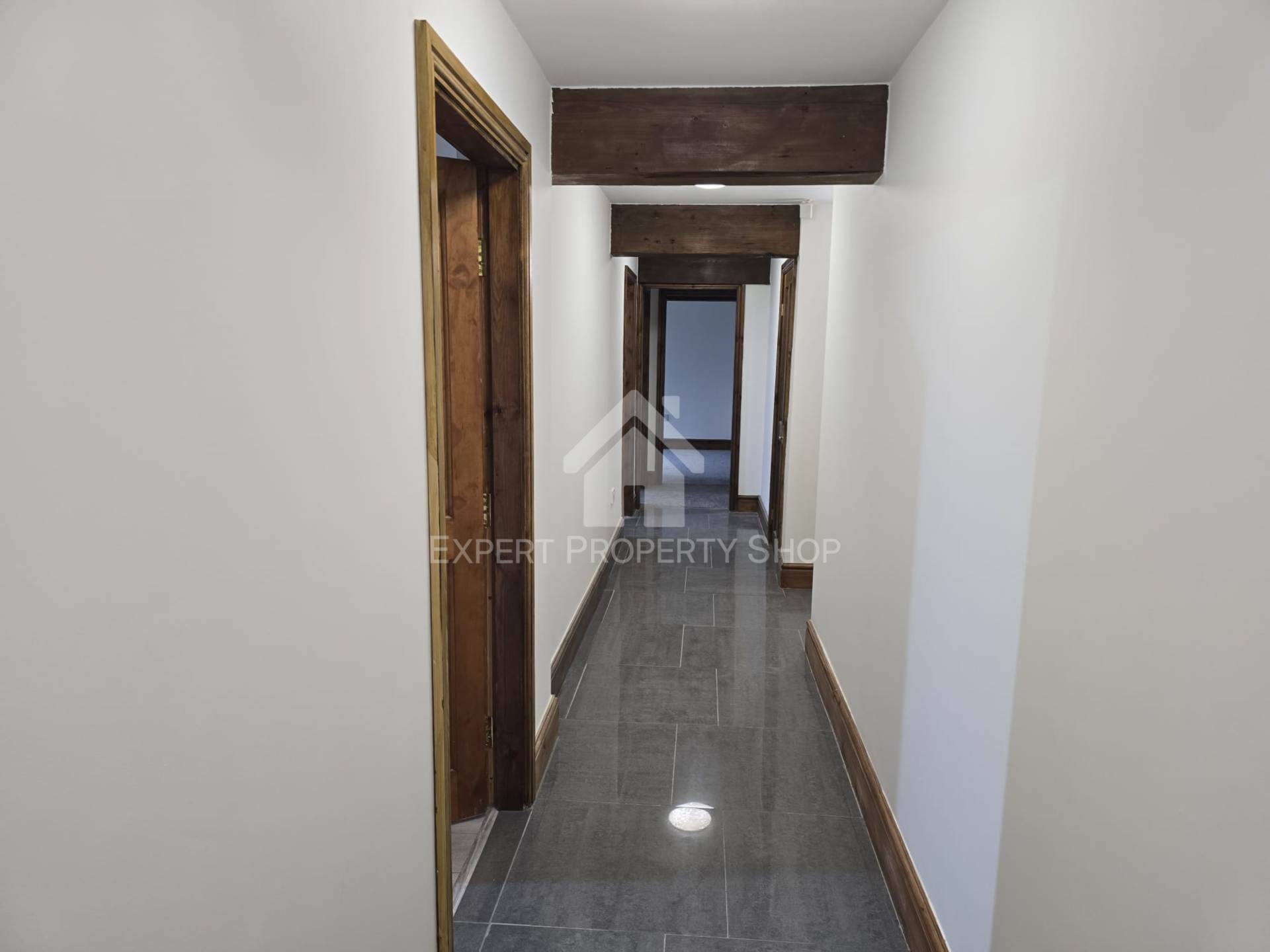 Apartment 3, Oxford Road, Gomersal, Image 4