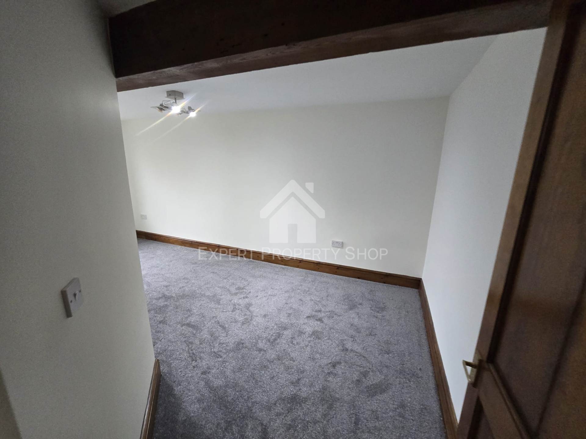 Apartment 3, Oxford Road, Gomersal, Image 9