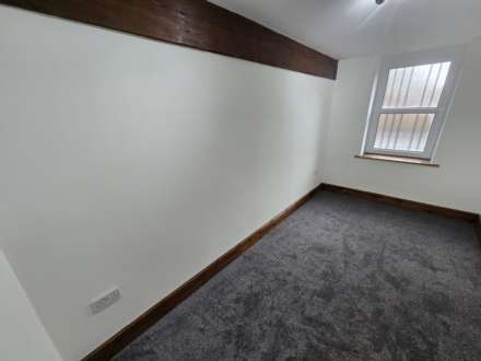 Apartment 3, Oxford Road, Gomersal, Image 10