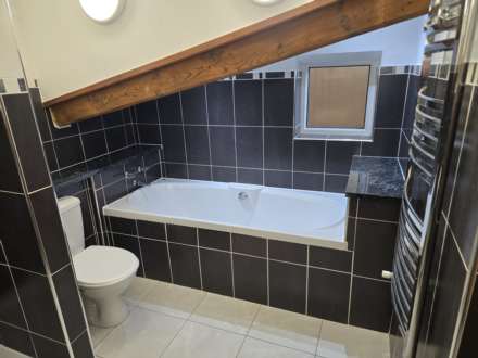 Apartment 3, Oxford Road, Gomersal, Image 6