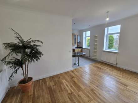 Apartment 1, Oxford Road, Gomersal, Image 3
