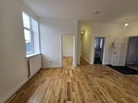 Apartment 1, Oxford Road, Gomersal, Image 5