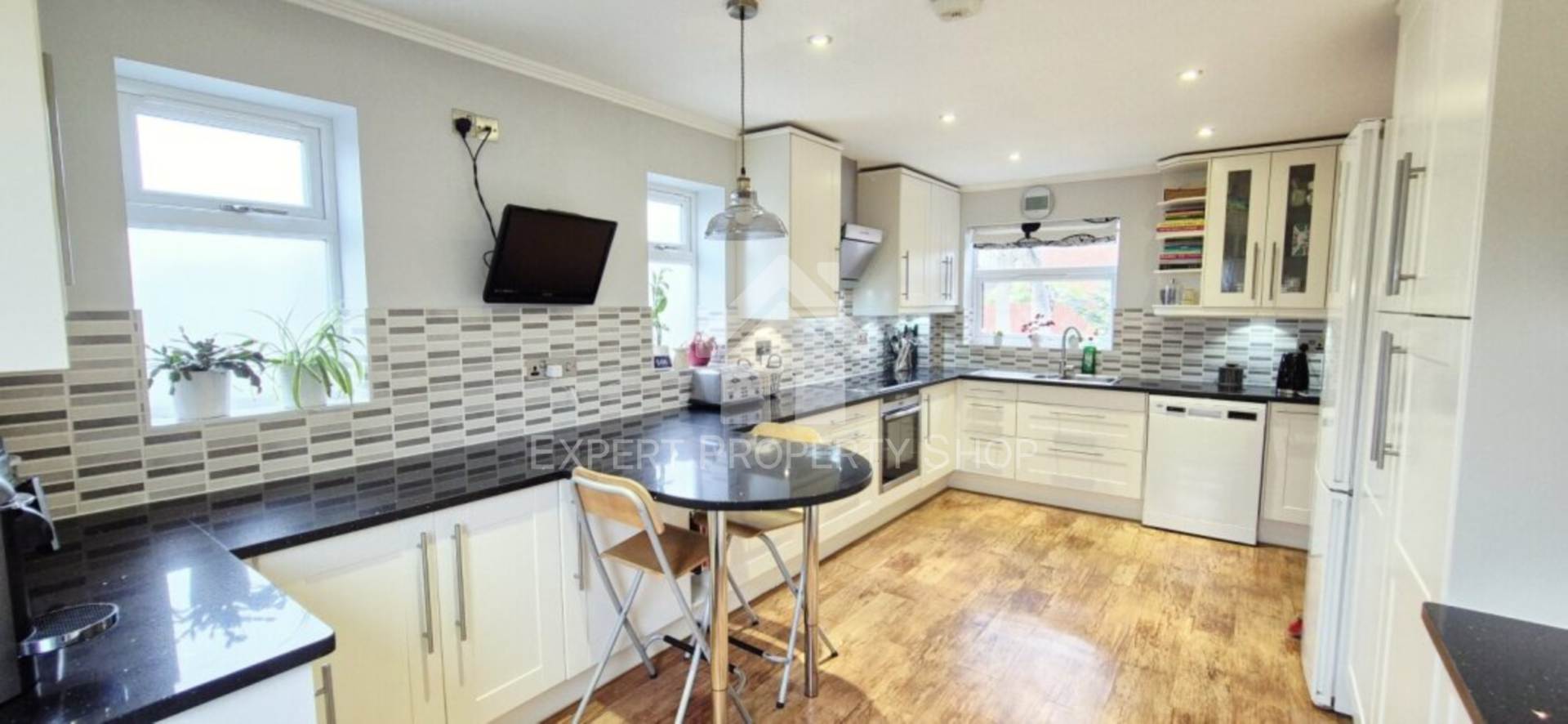 Wood Lane, Great Linford, Image 14