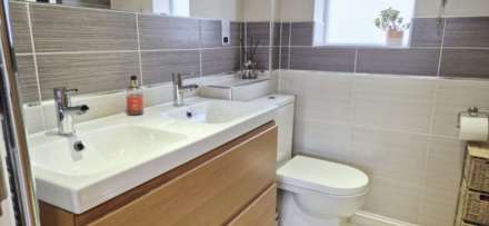 Wood Lane, Great Linford, Image 6