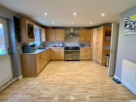 Pingle Close, Worksop, Image 4