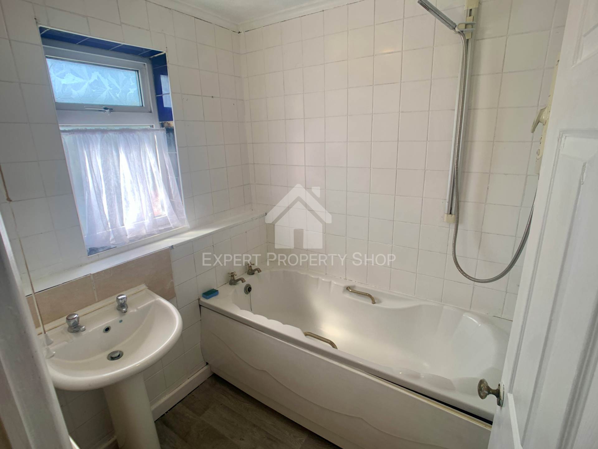 Cheviot Court, Worksop, Image 8