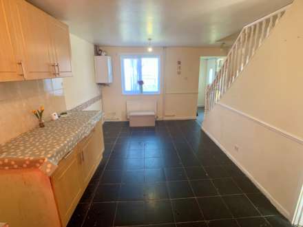 Cheviot Court, Worksop, Image 3