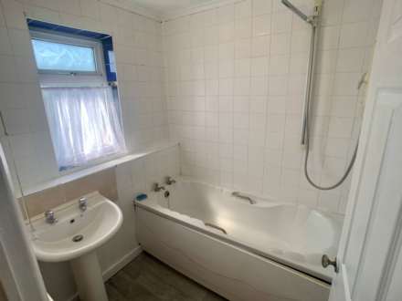 Cheviot Court, Worksop, Image 8