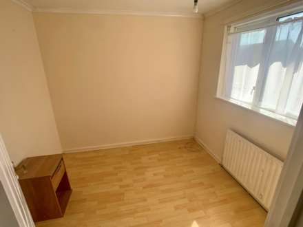 Cheviot Court, Worksop, Image 9