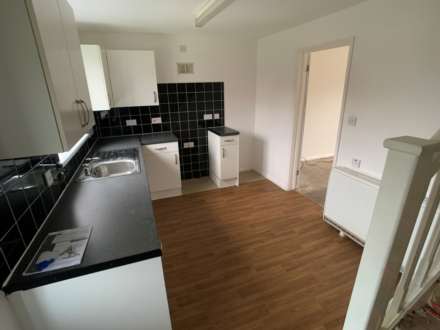 Kenilworth Close, Worksop, Image 3