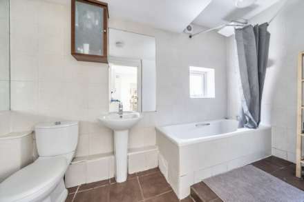 Holly Copse, Stevenage, Image 15