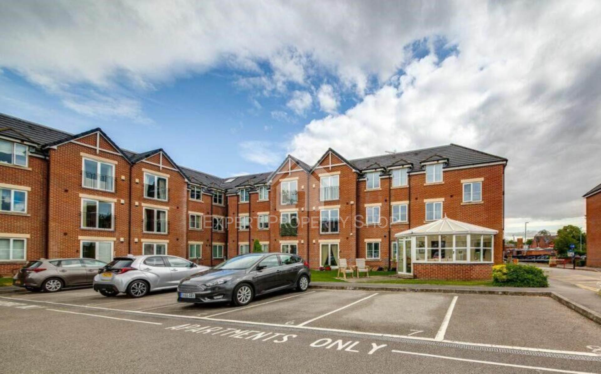 Royal Court, Worksop, Image 20