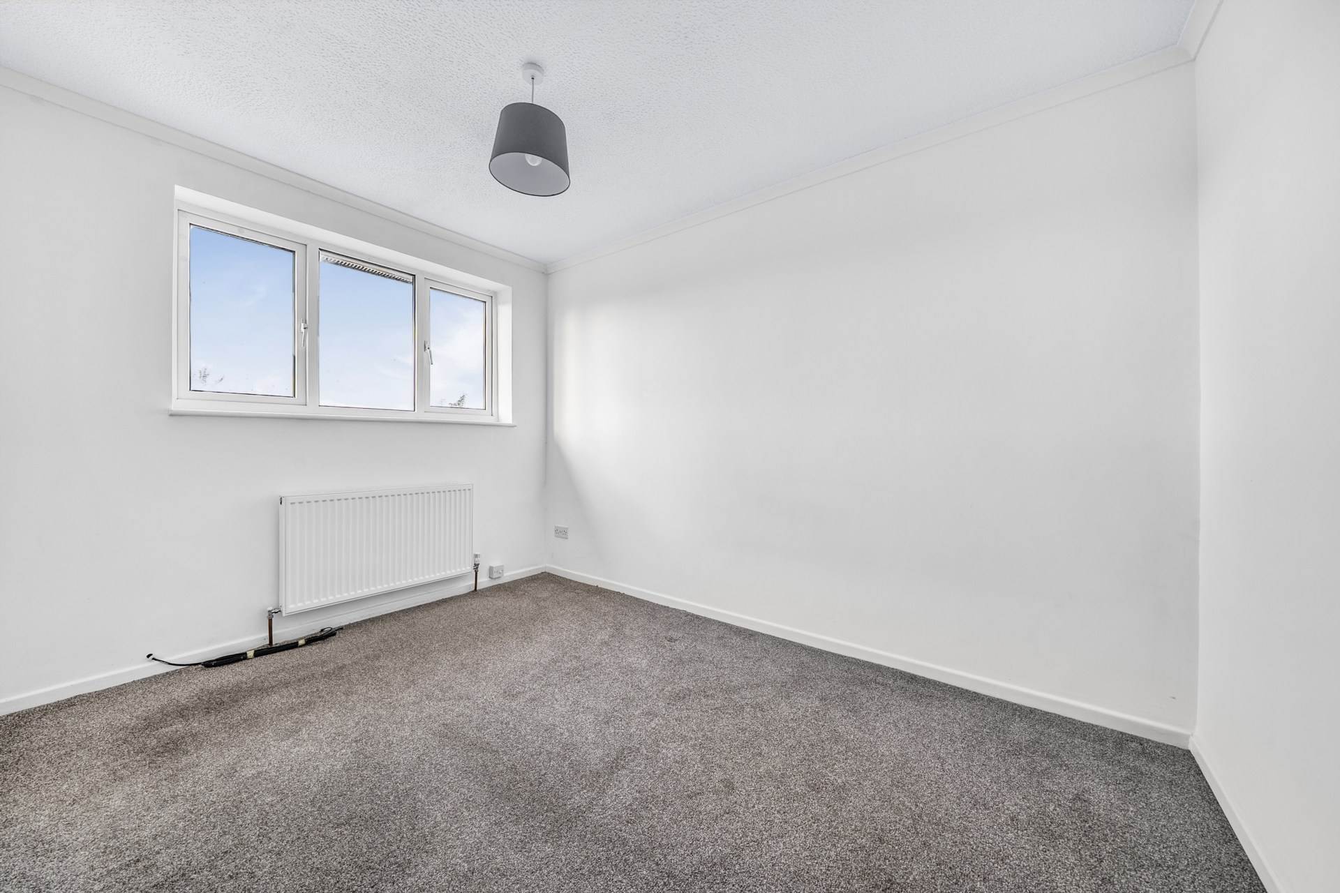 Magnolia Close, Red Lodge, Image 5