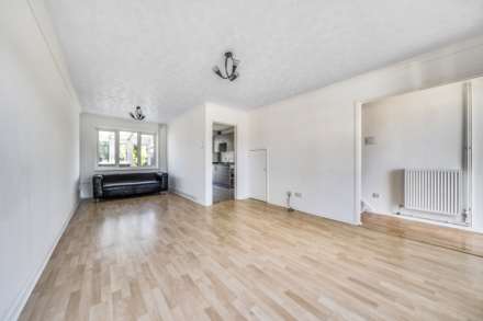 Magnolia Close, Red Lodge, Image 2