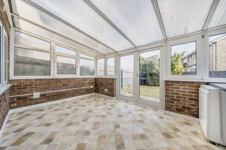 Magnolia Close, Red Lodge, Image 4