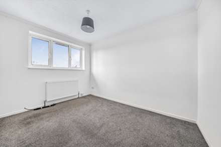 Magnolia Close, Red Lodge, Image 5