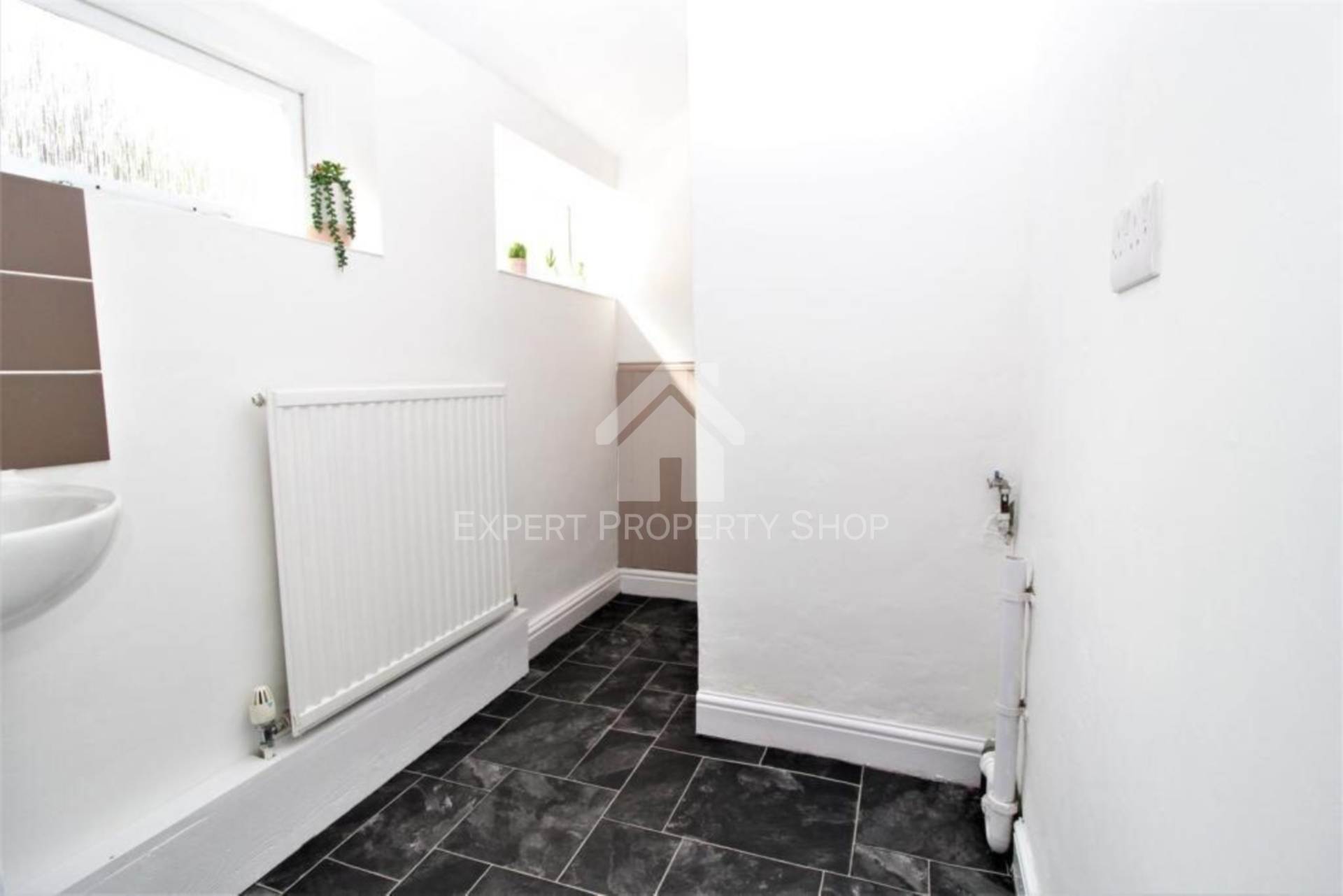 Victoria Road, Worksop, Image 8
