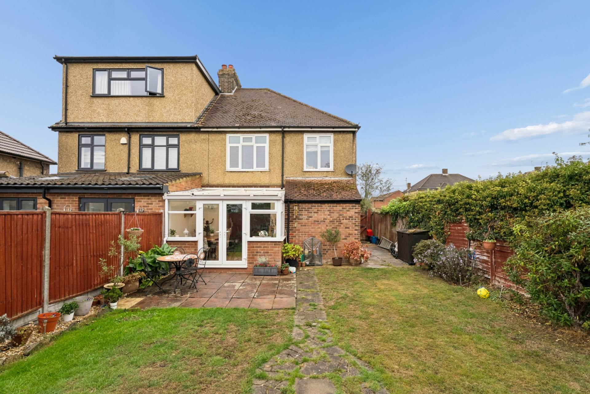 Turners Road North, Luton, Image 17