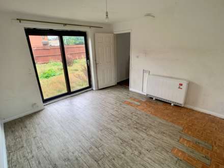 Kenilworth Close, Worksop, Image 6
