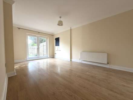 Beechey Road, Bournemouth, BH8 *Garden Apartment*, Image 3