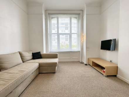 Bright 1 Bed Flat, Westcliff Studios, BH2, Image 3