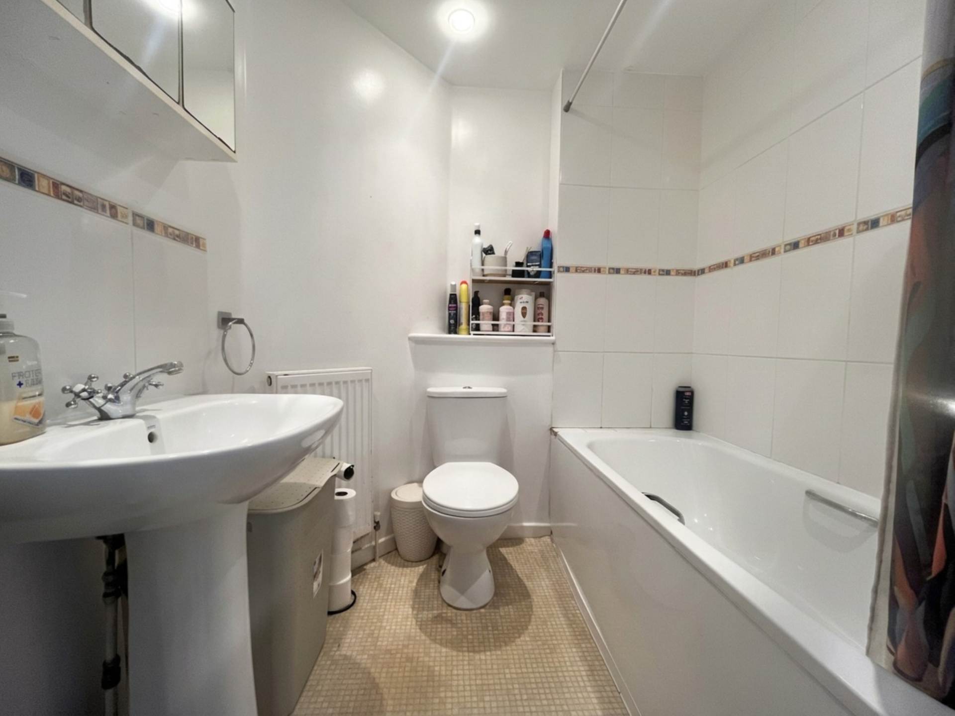 Two Bed First Floor Flat near Southbourne, Image 6