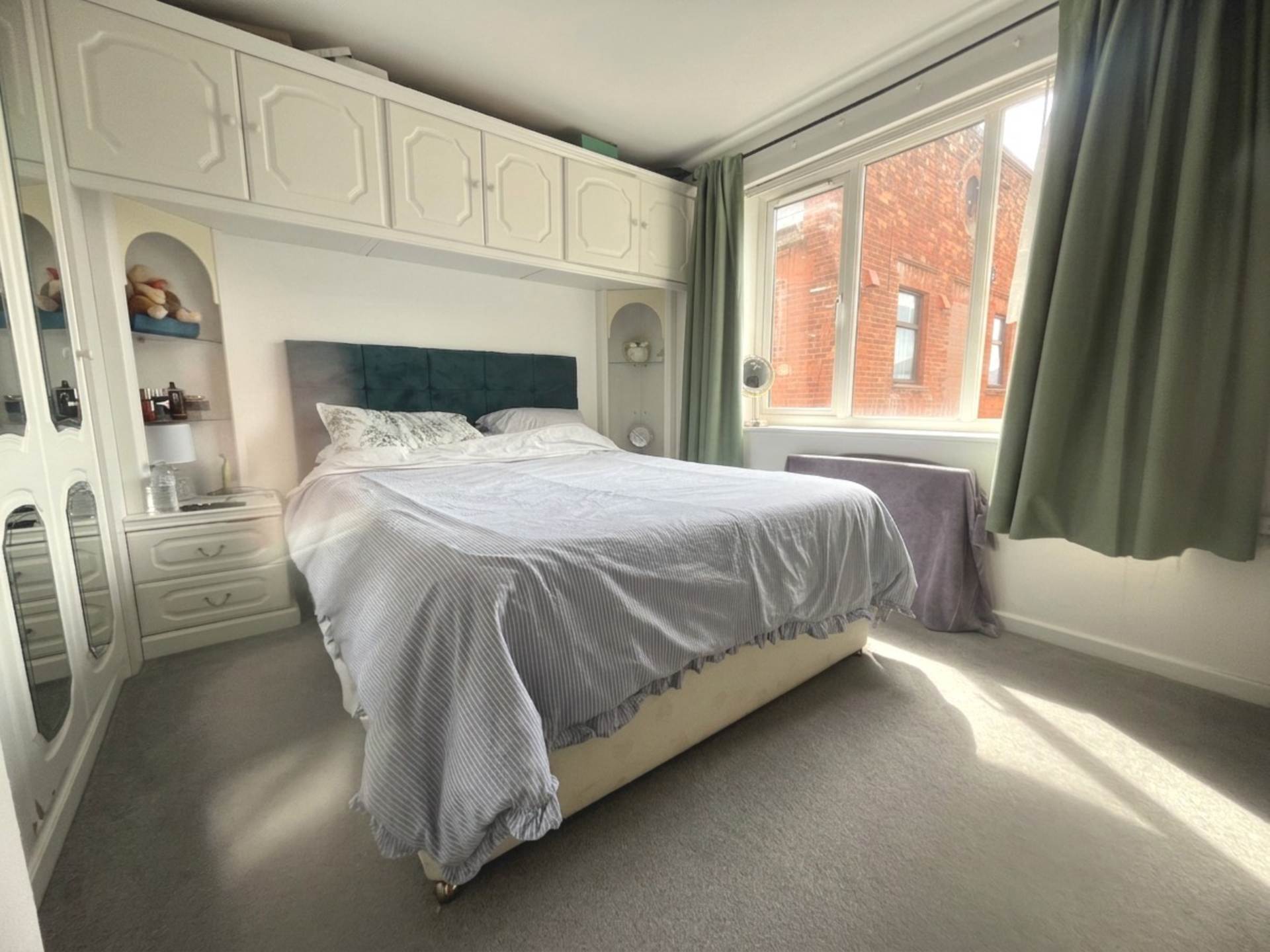 Two Bed First Floor Flat near Southbourne, Image 9