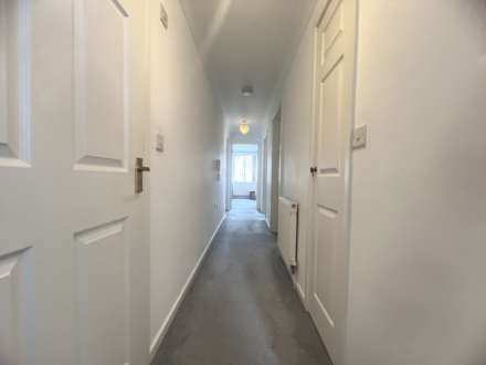 Two Bed First Floor Flat near Southbourne, Image 10