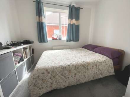 Two Bed First Floor Flat near Southbourne, Image 7