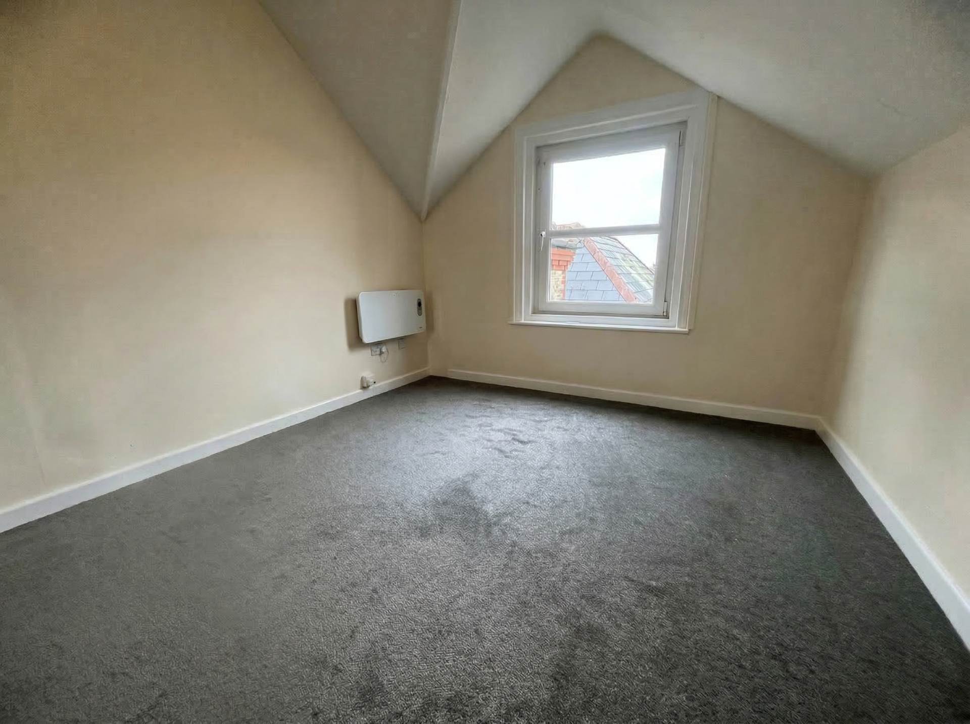 Holdenhurst Road, Bournemouth, Image 3