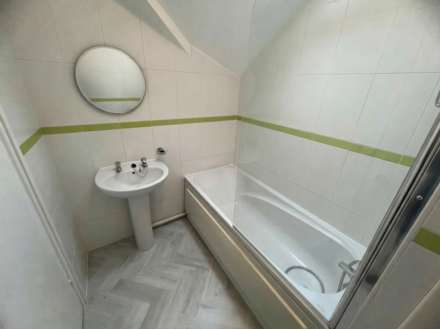 Holdenhurst Road, Bournemouth, Image 8