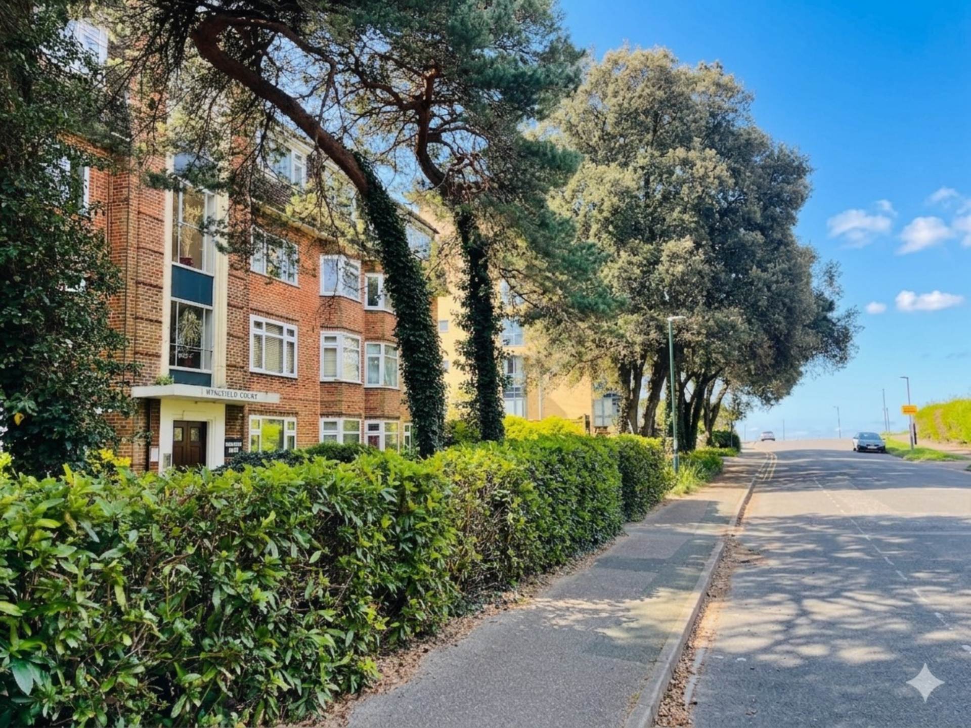 East Cliff, Bournemouth *Minutes from the Beach*, Image 1