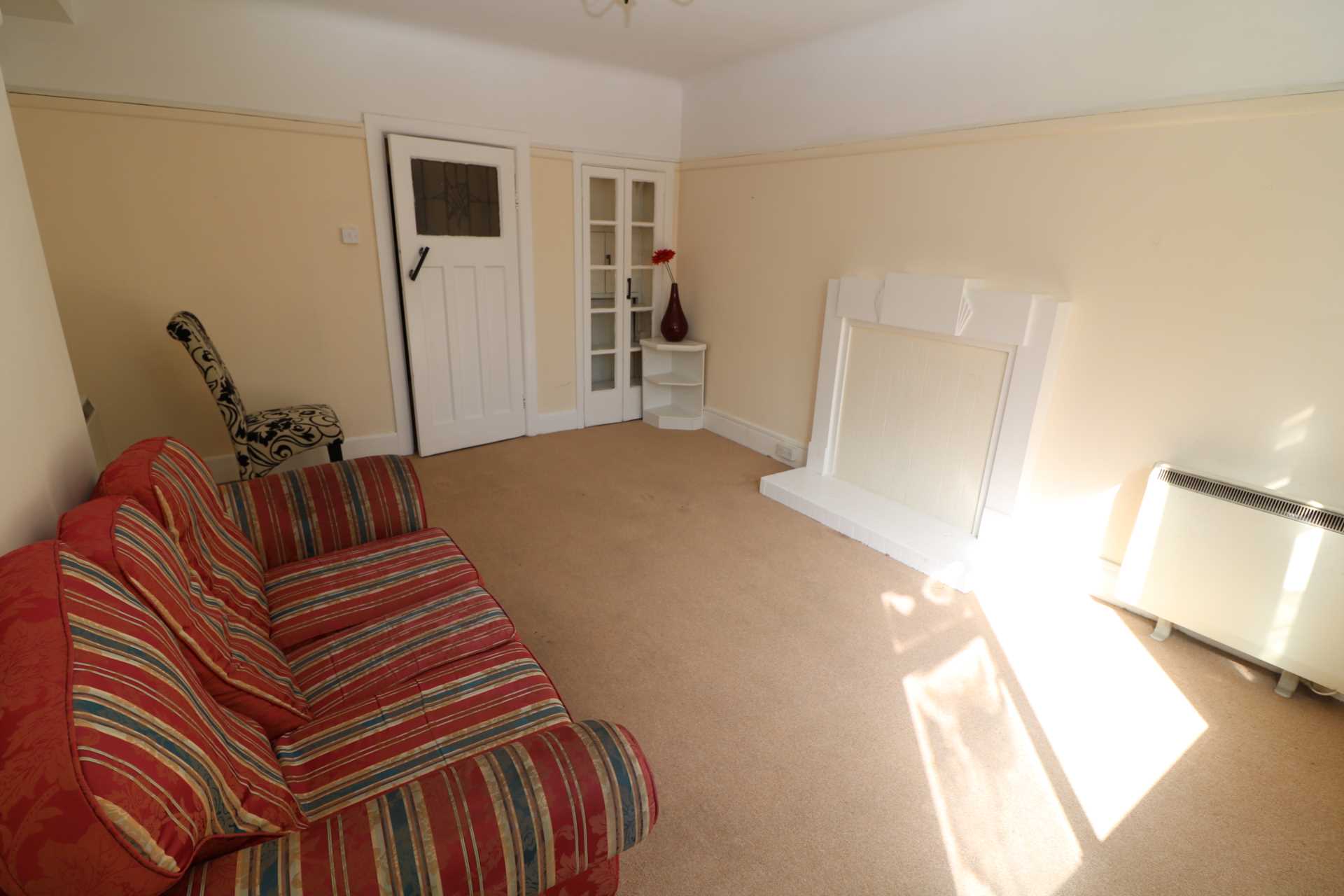 East Cliff, Bournemouth *Minutes from the Beach*, Image 4