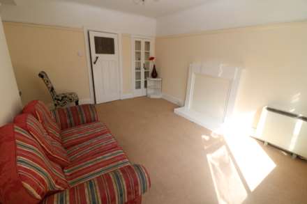 East Cliff, Bournemouth *Minutes from the Beach*, Image 4