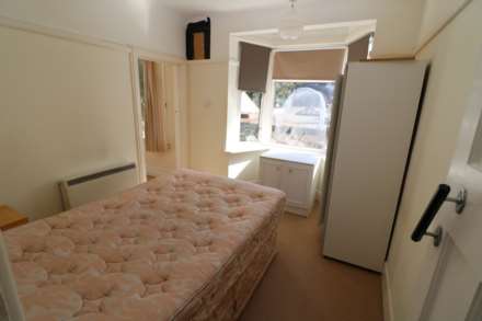 East Cliff, Bournemouth *Minutes from the Beach*, Image 5