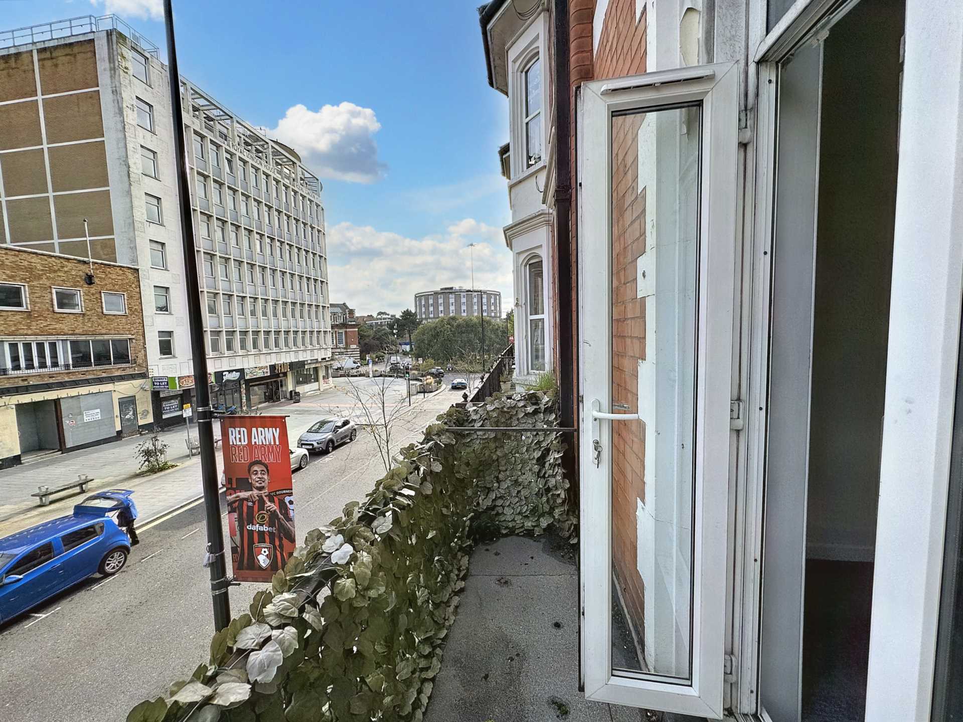 Balcony Flat !! Central Bournemouth, Image 2