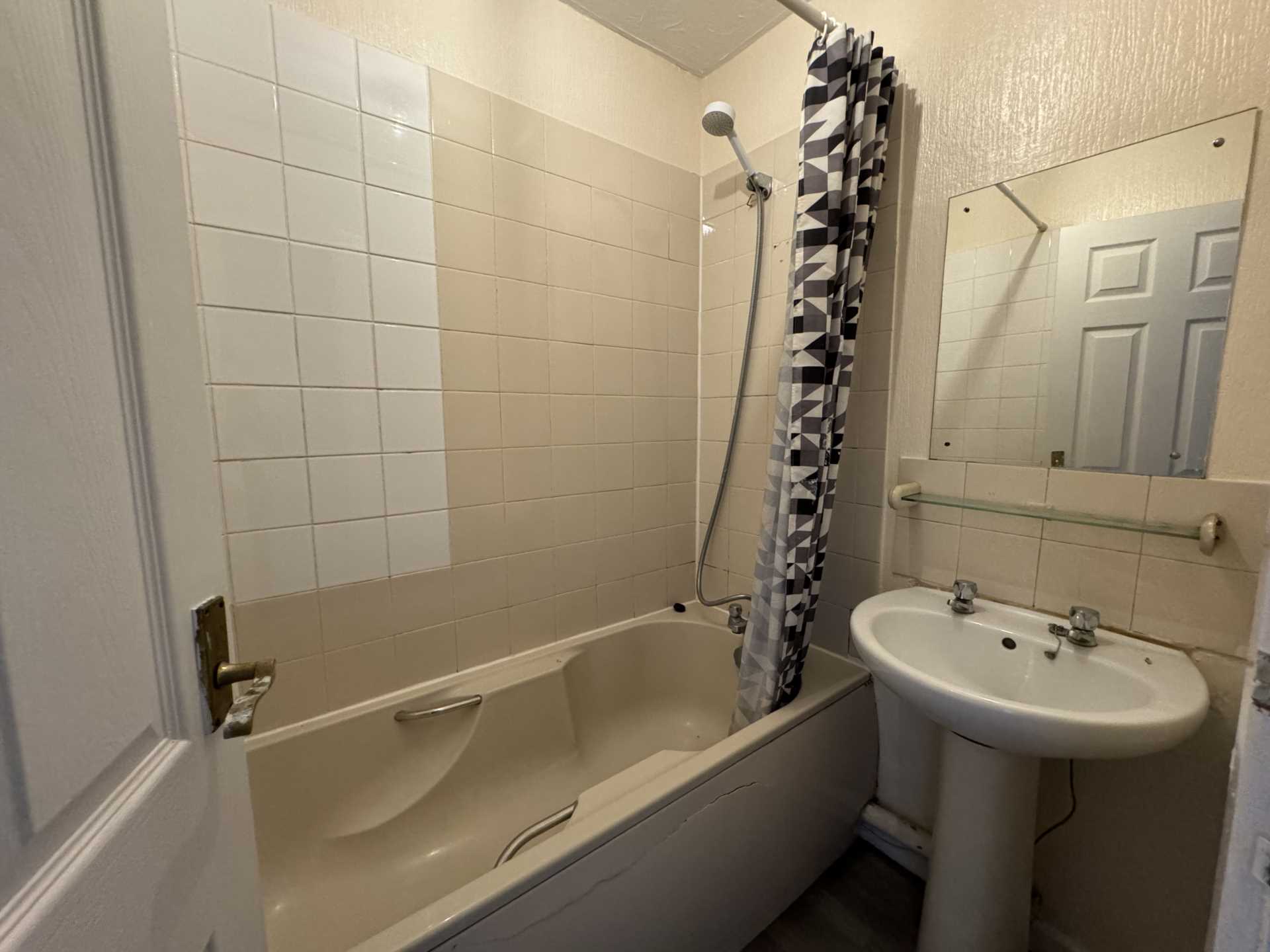 Balcony Flat !! Central Bournemouth, Image 7