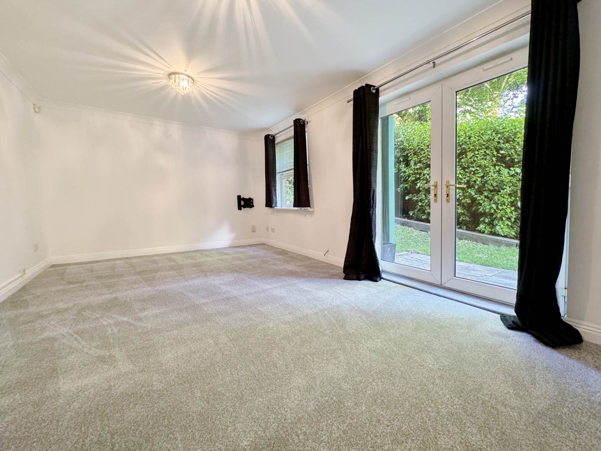 **Opposite Tennis Courts** Central  Bournemouth, Image 2
