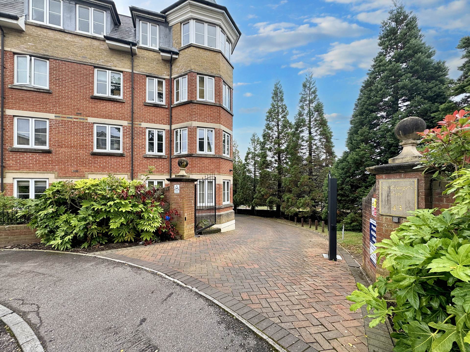 Norwich Avenue West, Bournemouth, Image 10