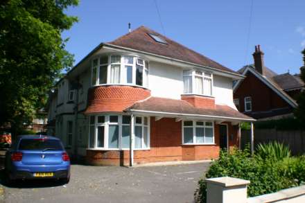 1 Bedroom Flat, Please apply online for this property in Charminster, Bournemouth